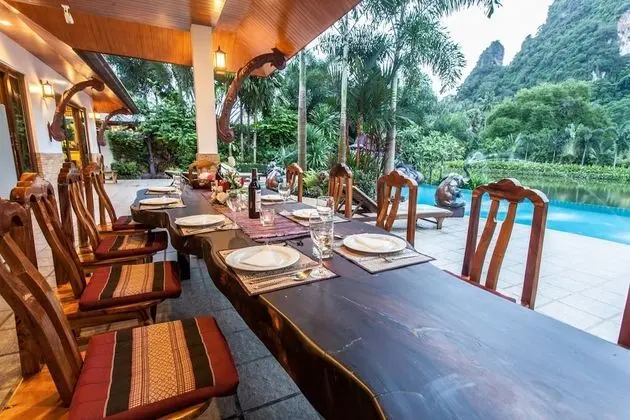 Whole villa using just 1 bedroom for 2 Adults