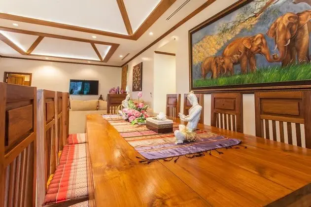 Whole villa using just 4 bedrooms for 8 Adults