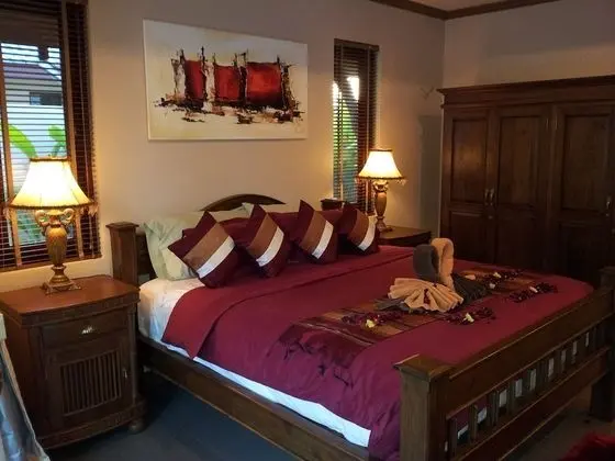 Both villas using all 8 bedrooms for 16 Adults