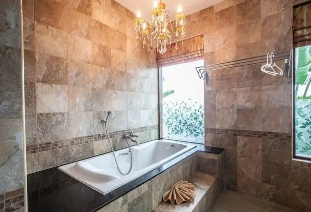 Both villas using just 6 bedrooms for 12 Adults
