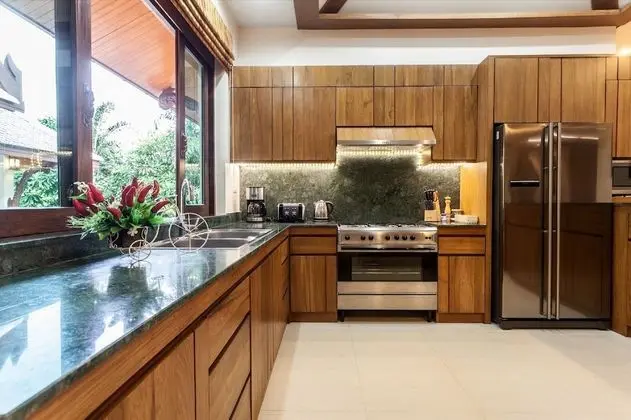 Both villas using just 7 bedrooms for 14 Adults