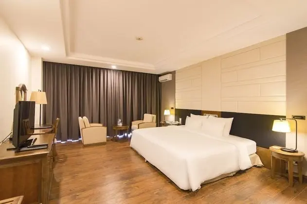 Deluxe Tek Büyük Yataklı Oda, Sigara İçilebilir, Deniz Manzaralı