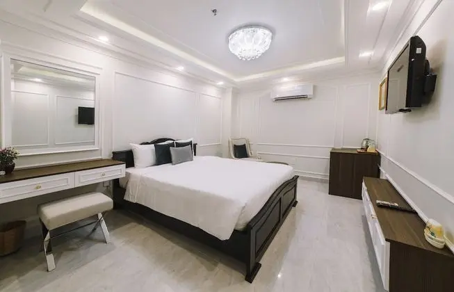 Deluxe Tek Büyük Yataklı Oda