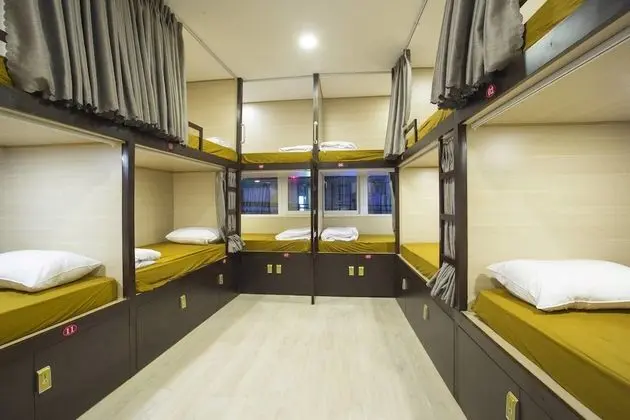 Ortak Ranzalı Oda, Sadece kadınlar için (14 beds)
