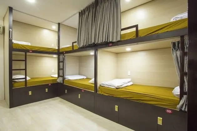 Ortak Ranzalı Oda, Şehir Manzaralı