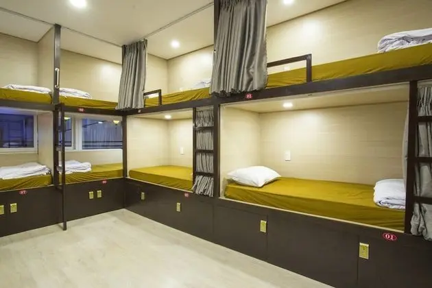 Ortak Ranzalı Oda, Şehir Manzaralı