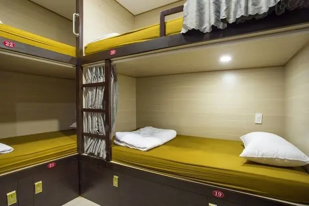 Ortak Ranzalı Oda, Şehir Manzaralı
