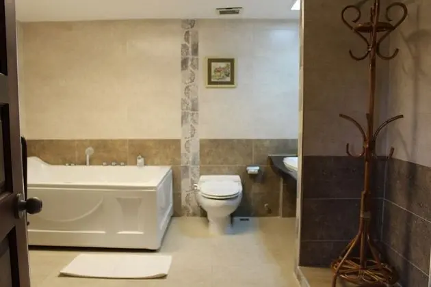 Deluxe Tek Büyük veya İki Ayrı Yataklı Oda, Bahçeli