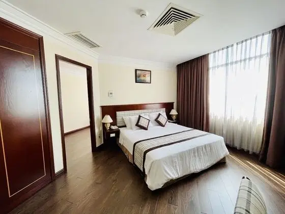 Senior Oda