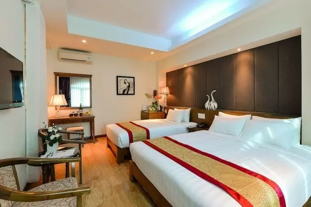 Deluxe Üç Kişilik Oda, Şehir Manzaralı