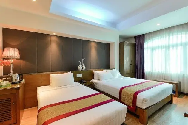 Deluxe Üç Kişilik Oda, Şehir Manzaralı