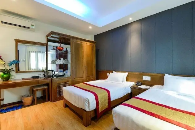 Deluxe Üç Kişilik Oda, Şehir Manzaralı