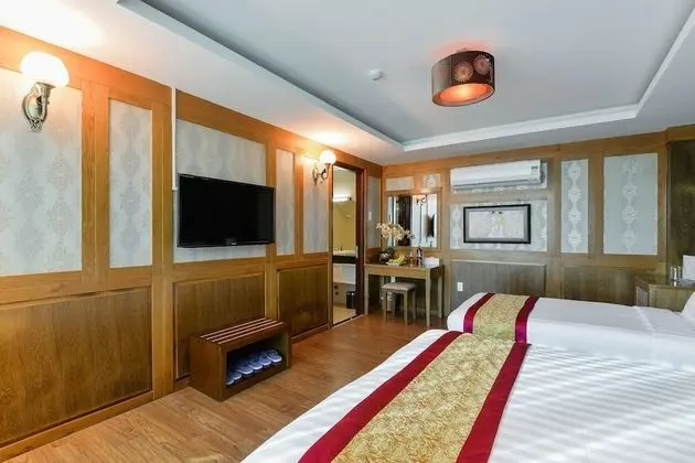 Deluxe Üç Kişilik Oda, Şehir Manzaralı