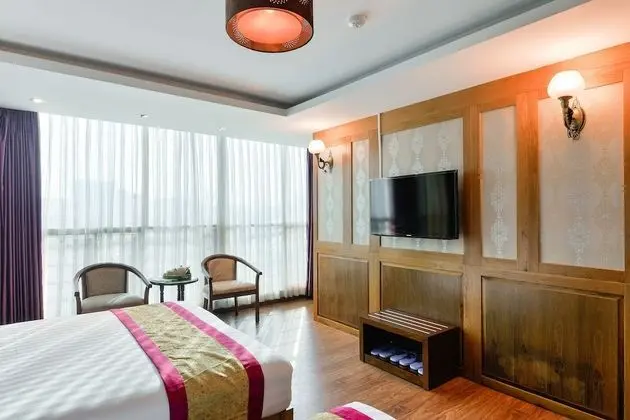 Deluxe Üç Kişilik Oda, Şehir Manzaralı