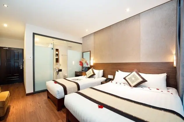 Deluxe Üç Kişilik Oda, Şehir Manzaralı