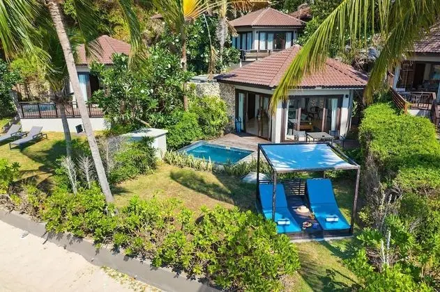 Beachfront Pool Villa