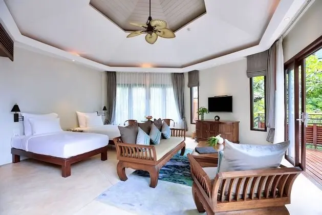 Beachfront Pool Villa