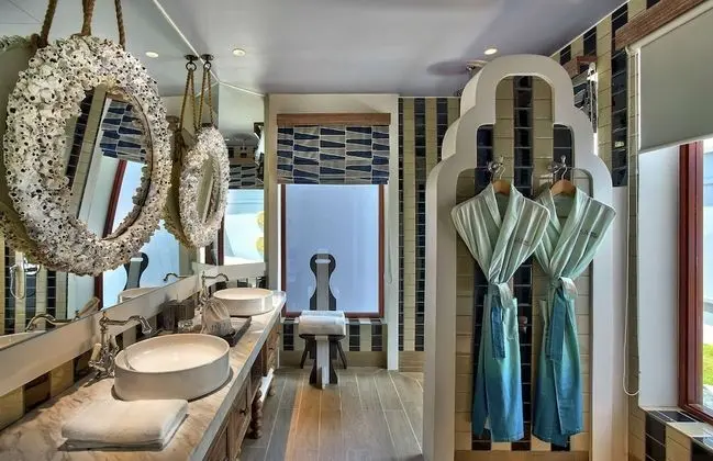 King Beach Villa