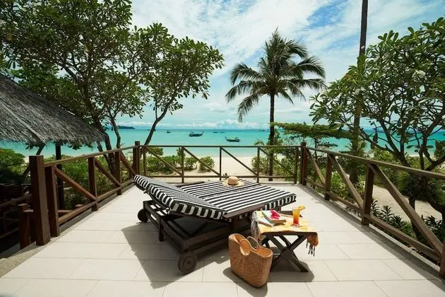 Beachfront Junior Suite