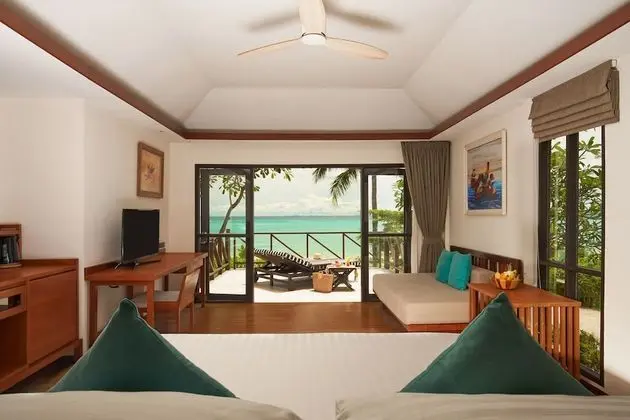 Beachfront Junior Suite
