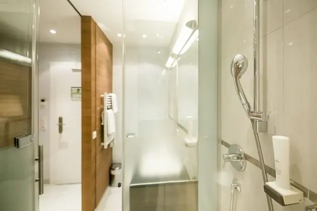 Economy Oda, 1 Çift Kişilik Yatak ((Business) Glass Wall Bathroom)