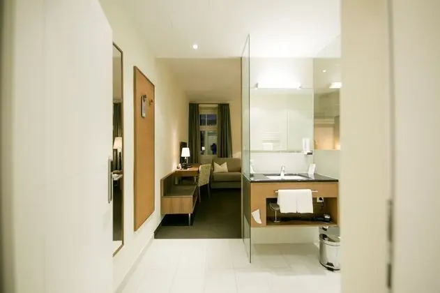 Economy Oda, 1 Çift Kişilik Yatak ((Business) Glass Wall Bathroom)