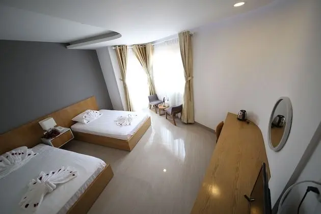 Deluxe Tek Büyük Yataklı Oda, Sigara İçilmez, Kısmi Deniz Manzarası