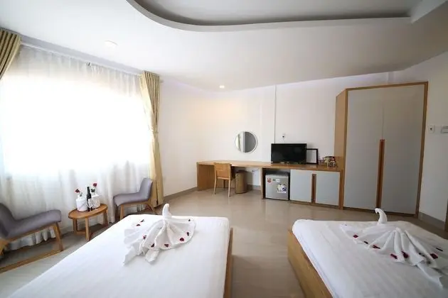 Deluxe Tek Büyük Yataklı Oda, Sigara İçilmez, Kısmi Deniz Manzarası