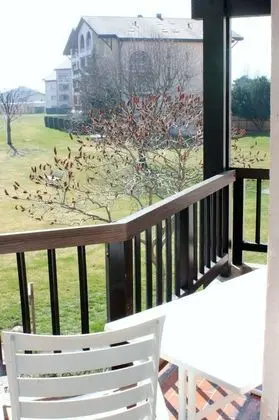 Apart Daire, 1 Yatak Odası, Balkon, Bahçe Manzaralı