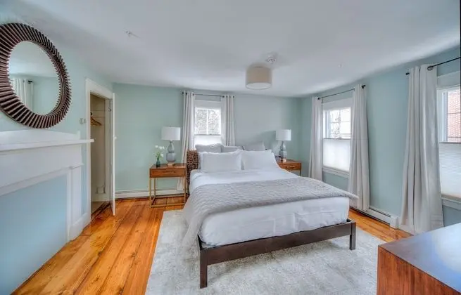 Deluxe Room, 1 King Bed, Ensuite (4)