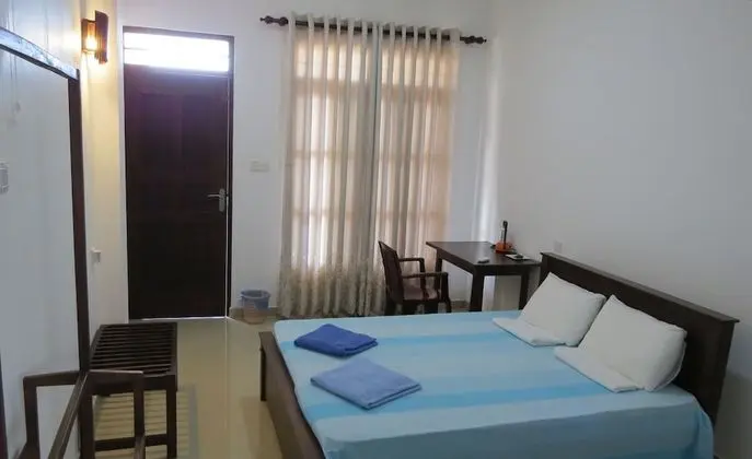 Deluxe Tek Büyük veya İki Ayrı Yataklı Oda, Birden Çok Yatak, Balkon, Kısmi Deniz Manzarası