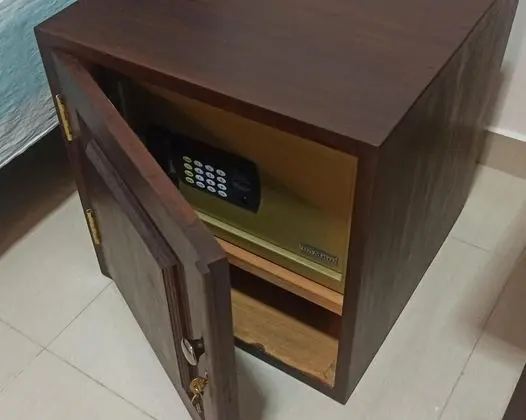 Deluxe Tek Büyük veya İki Ayrı Yataklı Oda, Birden Çok Yatak, Balkon, Kısmi Deniz Manzarası