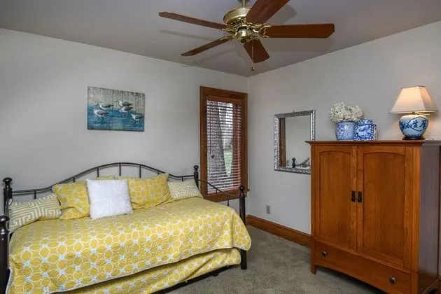 Ev, Birden Çok Yatak, Sıcak Su Havuzu