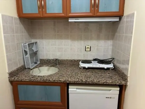 Studio, Kara Manzaralı