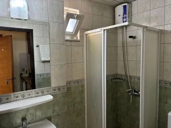 Studio, Kara Manzaralı