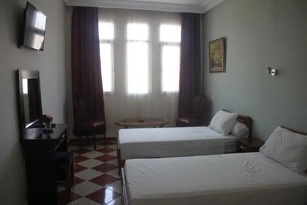 Tek Büyük veya İki Ayrı Yataklı Oda