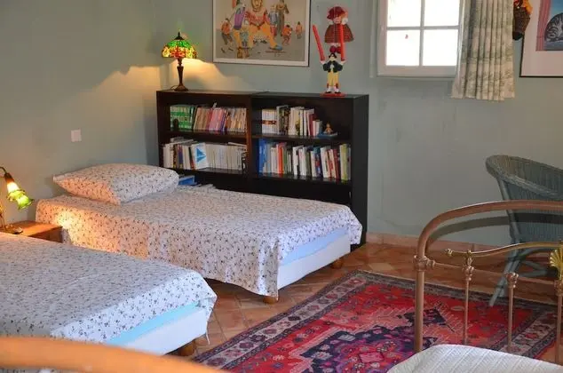 Üç Kişilik Oda (Les Écoliers)