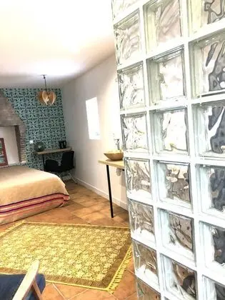 Tek Büyük Yataklı Oda, Ortak Banyo