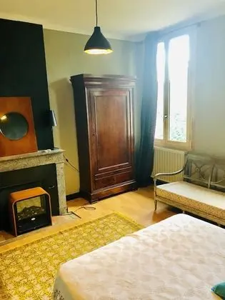 Tek Büyük Yataklı Oda, Özel Banyo, Zemin Kat