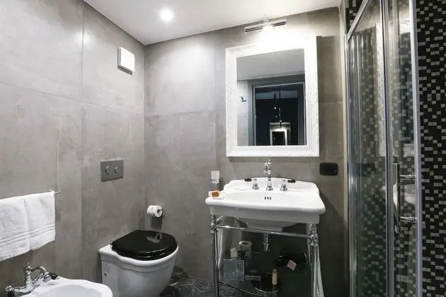 Deluxe Tek Büyük Yataklı Oda, Sıcak Su Küveti