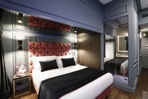 Executive Oda, Teras