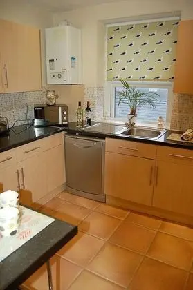 Standard Tek Kişilik Oda, Ortak Banyo (Room Four)