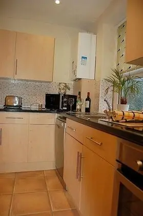 Standard Tek Kişilik Oda, Ortak Banyo (Room Four)