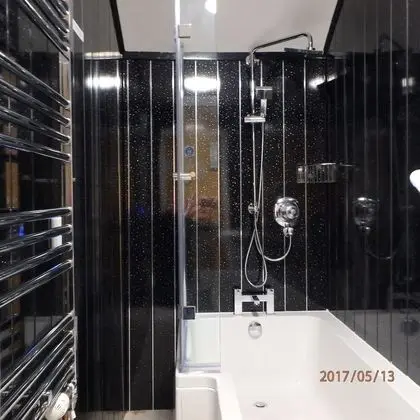 Tek Büyük Yataklı Oda, Ortak Banyo (Small - Room Nine)