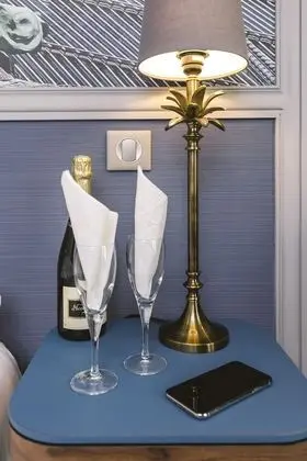 Standard Tek Büyük Yataklı Oda