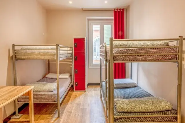 Ortak Ranzalı Oda, Sadece kadınlar için, Banyolu/Duşlu