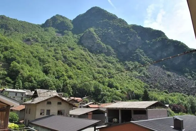 Tek Büyük Yataklı Oda, Balkon