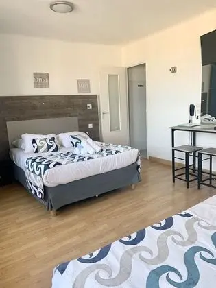 Üç Kişilik Oda, Deniz Manzaralı