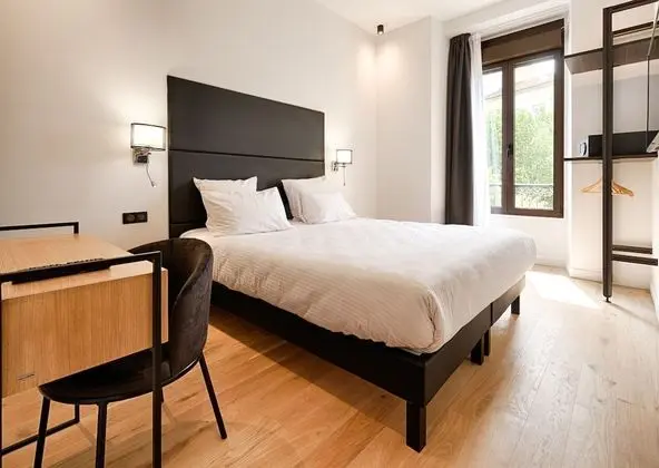 Classic Tek Büyük Yataklı Oda, 1 Çift Kişilik Yatak, Sigara İçilmez, Avlu Manzaralı