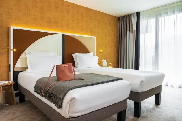 Superior Oda (2 single bed and single chair bed)
